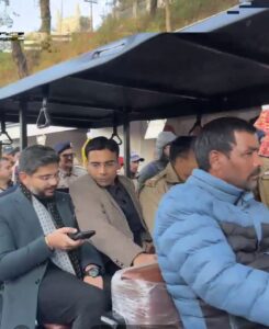 माल रोड मसूरी पर अब दिखेंगी 54 गोल्फ कार्ट, हर 2 रिक्शे वालों के हवाले 1 गोल्फ कार्ट