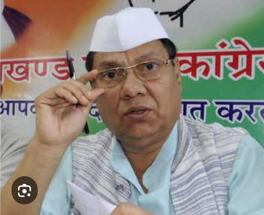 मोहन भागवत के दोरे को सफल बनाने के लिए सरकारी कर्मचारियों का दुरुपयोग: धीरेंद्र प्रताप