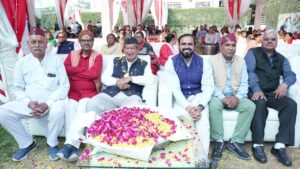 कांग्रेस का धर्मपुर विधानसभा में फूलों की होली का भव्य आयोजन, पूर्व मुख्यमंत्री रहे उपस्थित
