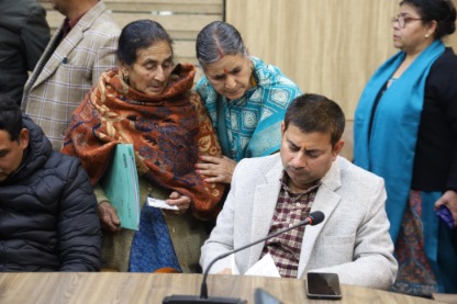 जनता दरबार में एडीएम ने सुनी लोगों की फरियाद, कई शिकायतों का मौके पर निस्तारण