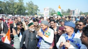 जनविरोधी नीतियों के खिलाफ कांग्रेसियों का सरकार के खिलाफ जोरदार प्रदर्शन, भाजपा को दिखाई ताकत