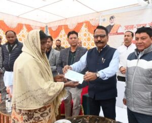 दिवंगत वरिष्ठ पत्रकार उमेश राणा के परिजनों को राज्य सरकार से मिली 5 लाख की आर्थिक सहायता 