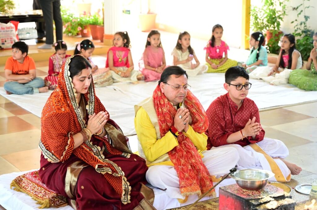 मुख्यमंत्री ने रामनवमी पर मुख्यमंत्री आवास में किया कन्या पूजन, प्रदेश की खुशहाली की कामना