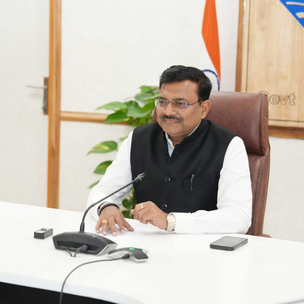 देहरादून: मुख्य सचिव की अध्यक्षता में व्यय-वित्त समिति की बैठक