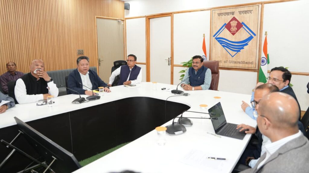 विभिन्न योजनाओं की वित्तीय प्रगति की समीक्षा, खर्च में तेजी लाने के निर्देश