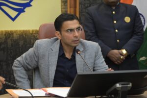 एलपीजी गैस की कालाबाजारी रोकने और शतप्रतिशत होम डिलिविरी सुनिश्चित करवाने के निर्देश