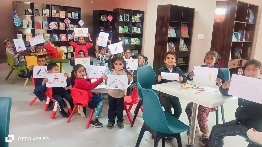 डीएम सविन बंसल के प्रयासों से मुख्यधारा से जुड़ने लगा सड़क पर बिखरा बचपन