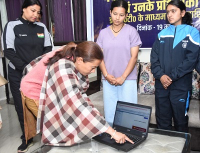 खेल मंत्री रेखा आर्या ने खिलाड़ियों को जारी की तीन करोड़ से अधिक की इनामी धनराशि 