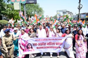 मुख्यमंत्री धामी महिला जन आक्रोश रैली में हुए शामिल