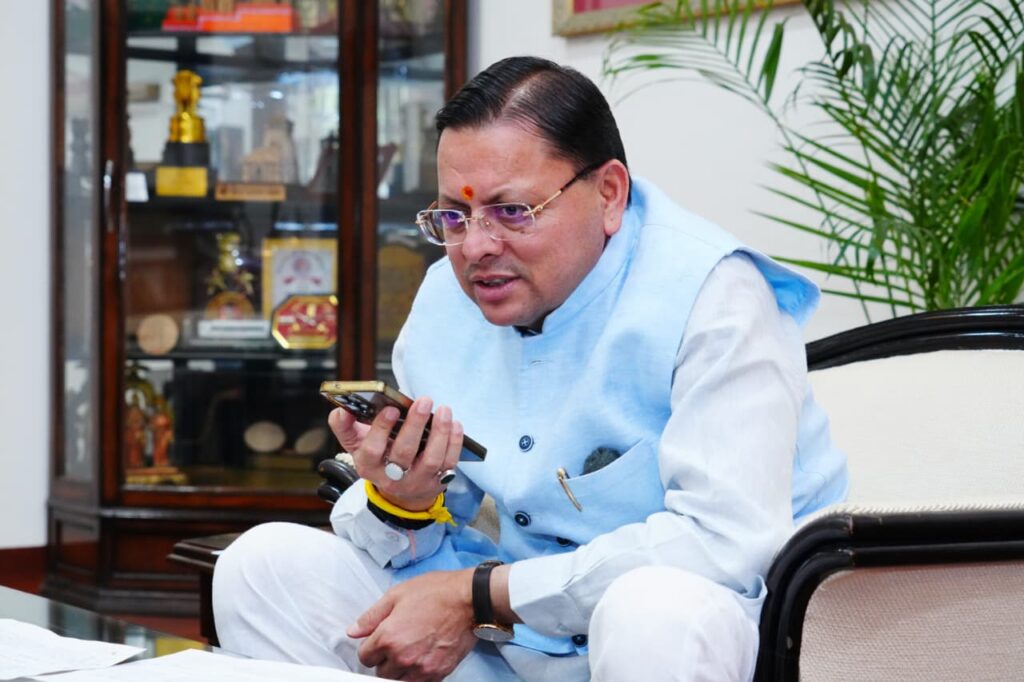 सीएम ने मेधावी विद्यार्थियों से दूरभाष पर वार्ता कर उन्हें बधाई व शुभकामनाएं दी