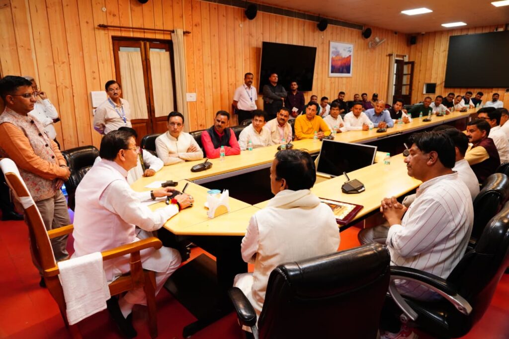 चारधाम में यात्रियों की संख्या सीमित न करने के राज्य सरकार के निर्णय का स्वागत