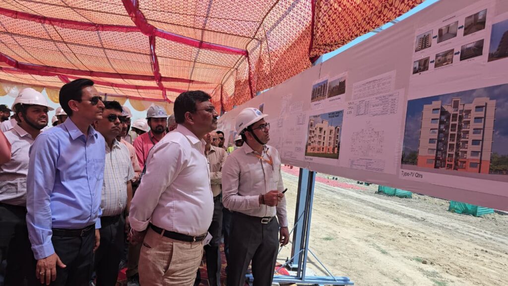 मुख्य सचिव ने किया निर्माणाधीन एम्स सैटेलाइट सेंटर, किच्छा का स्थलीय निरीक्षण