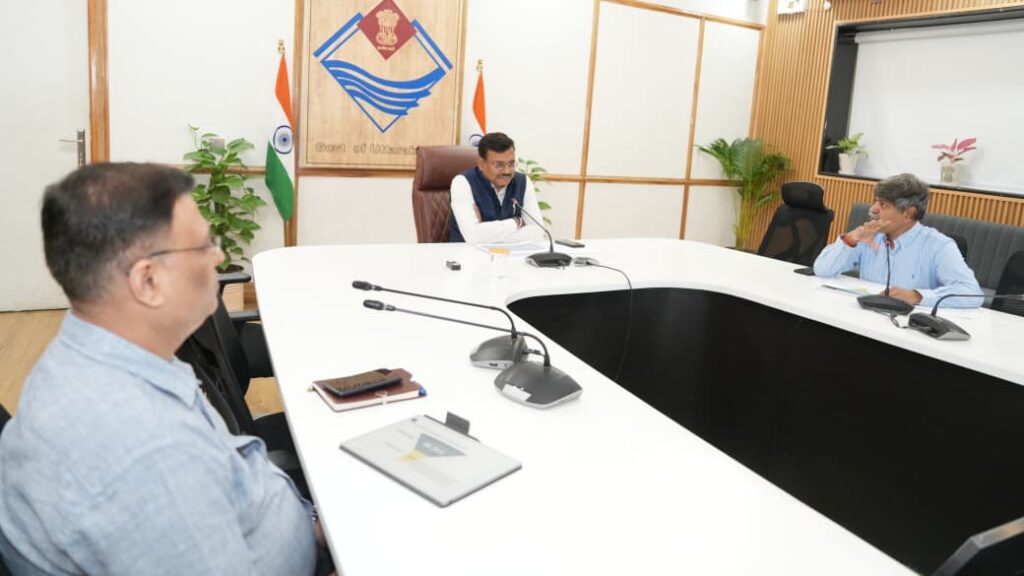 मुख्य सचिव ने “25 बिंदु कार्यक्रम 2025-26” की समीक्षा की