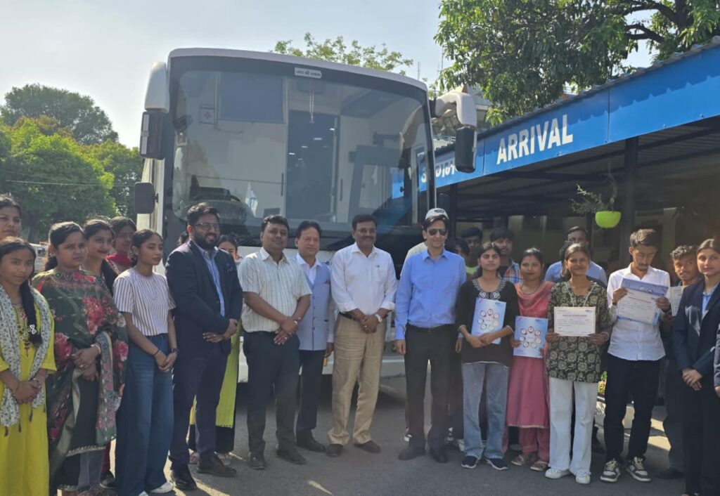 मुख्य सचिव ने पंतनगर एयरपोर्ट विस्तारीकरण का किया स्थलीय निरीक्षण