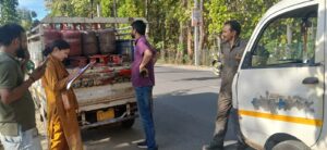 कार्यवाही: घरेलू गैस सिलेंडर के व्यवसायिक उपयोग पर 06 सिलेंडर जब्त