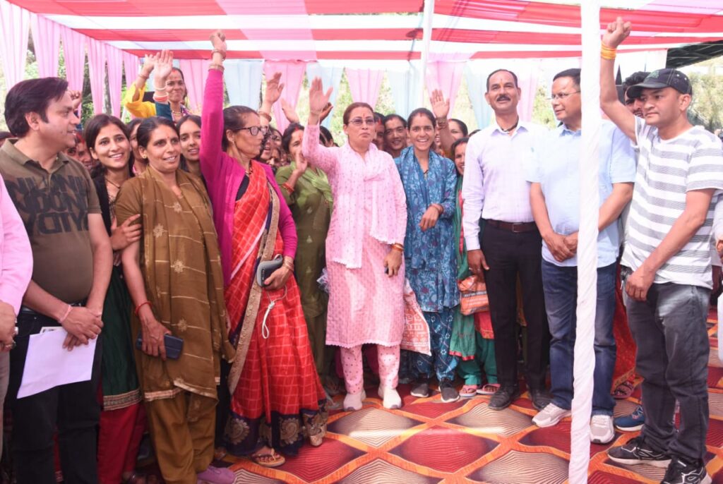 पिरूल आधारित बायोमास उद्योग से मिलेगा महिलाओं के रोजगार : रेखा आर्या