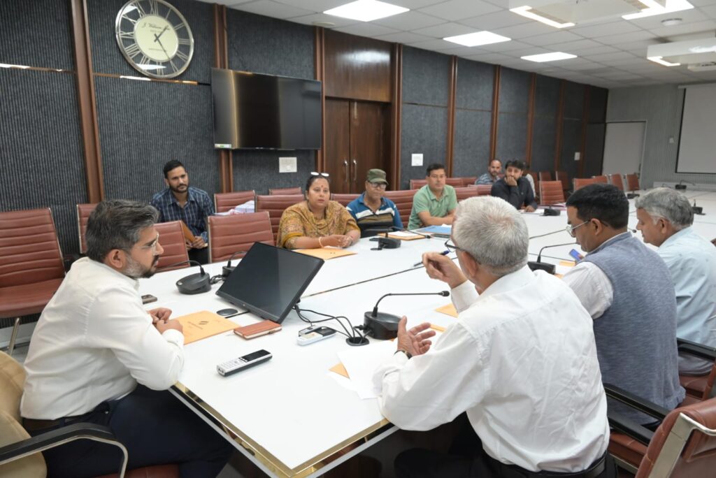 विशेष गहन पुनरीक्षण की तैयारियां तेज, राजनीतिक दलों के साथ अहम बैठक सम्पन्न