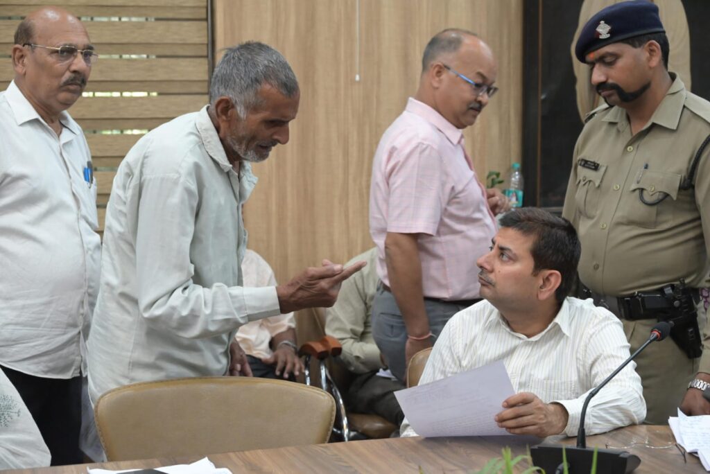 देहरादून: जनता दरबार में 167 शिकायतें दर्ज, अधिकांश का मौके पर किया समाधान