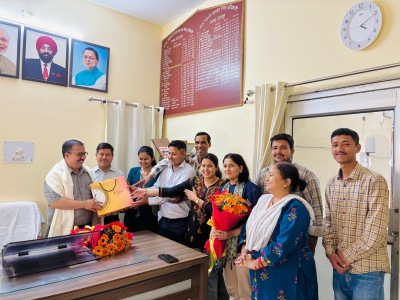 देहरादून: स्थानांतरण पर सहायक निदेशक बद्री चंद नेगी को दी भावपूर्ण विदाई