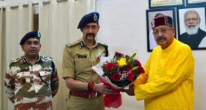 आईटीबीपी के महानिरीक्षक ने की महाराज से शिष्टाचार भेंट