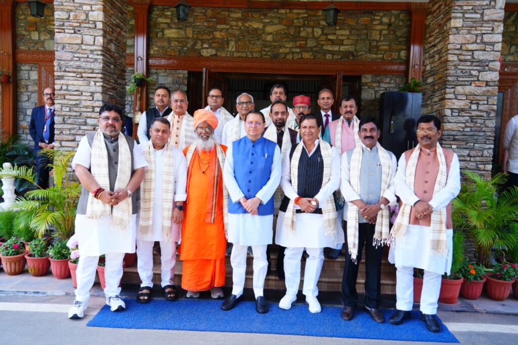 मुख्यमंत्री से ओबीसी वेलफेयर पार्लियामेंट्री कमेटी के प्रतिनिधिमण्डल ने मुलाकात की