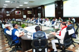 बिना तैयारी बैठक में पहुंचे अधिकारियों पर सीएम धामी सख्त, जताई कड़ी नाराजगी