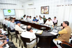 उत्तराखण्ड के प्रत्येक विकासखण्ड में विकसित होंगे आदर्श कृषि एवं उद्यान गांव