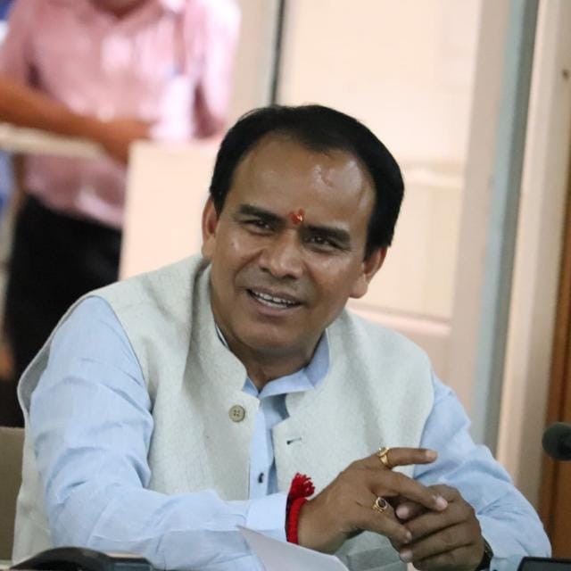 अशासकीय विद्यालयों का वेतन शीघ्र जारी होगा: डाॅ. धन सिंह रावत