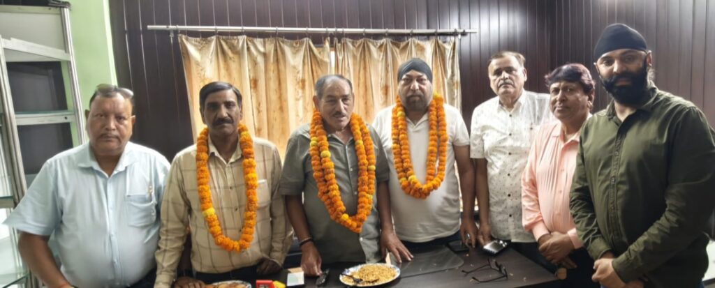 यातायात नगर में देवभूमि उद्योग व्यापार मंडल के कार्यालय का भव्य शुभारंभ