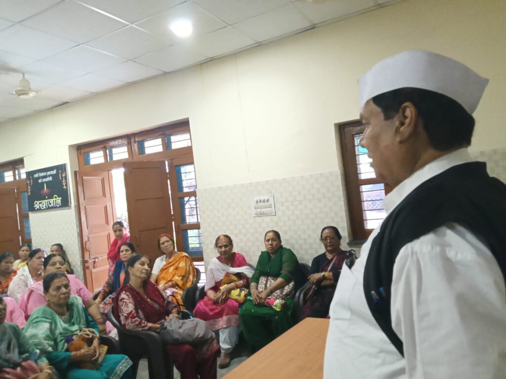 राज्य आंदोलनकारी से नए आंदोलन के लिए तैयार रहने का धीरेंद्र प्रताप ने किया आह्वान 