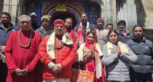 पर्यटन मंत्री महाराज पहुंचे बद्री-केदानाथ, लिया यात्रा व्यवस्थाओं का जायजा