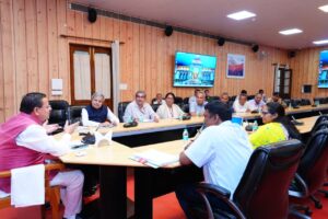 मुख्यमंत्री से रेलवे बोर्ड के चेयरमैन सतीश कुमार के नेतृत्व में एक प्रतिनिधिमंडल ने की मुलाकात
