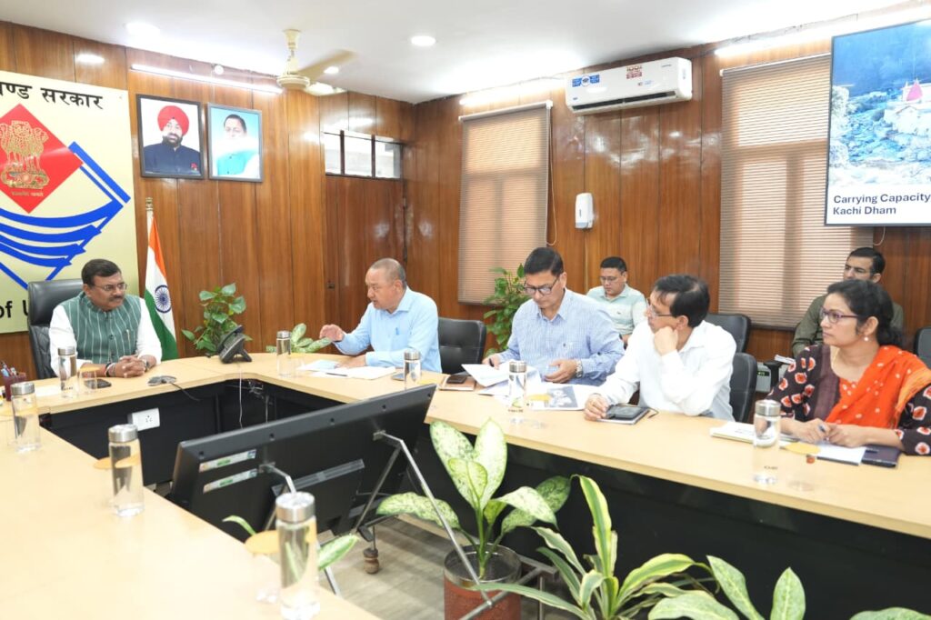 मुख्य सचिव ने कैंचीधाम में आयोजित होने वाला वार्षिक मेला की तैयारियों को लेकर सम्बन्धित अधिकारियों के साथ बैठक ली