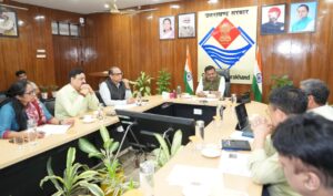 मुख्य सचिव की बैठक में सभी बच्चों की आभा और अपार आईडी बनाए जाने के दिए निर्देश