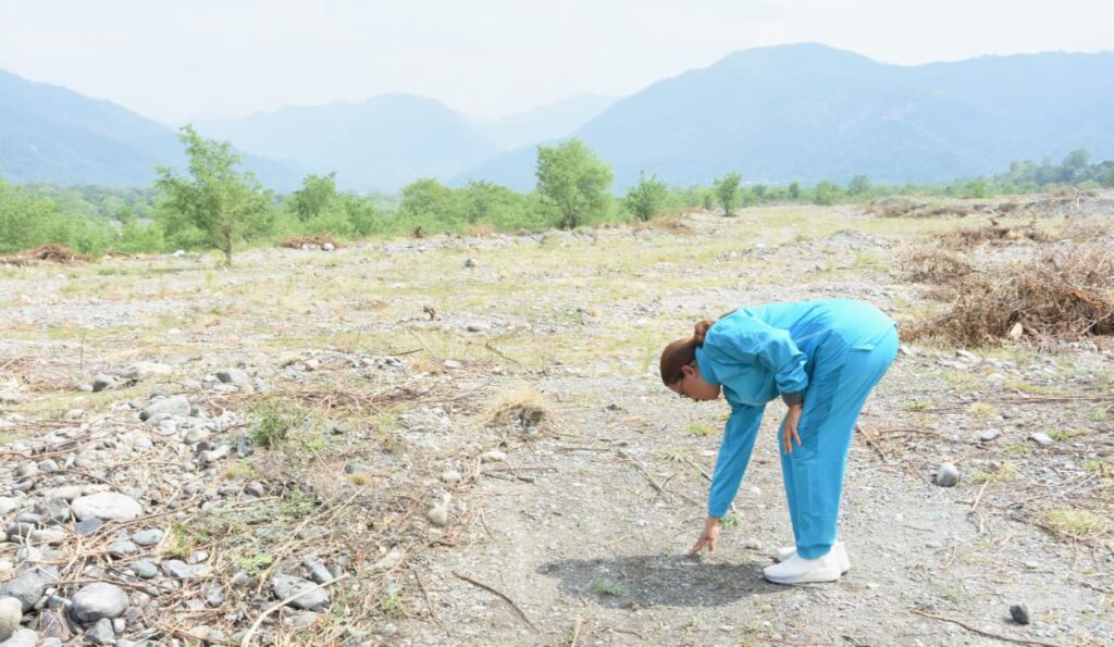 मिट्टी माथे से लगाकर बोली खेल मंत्री, तीर्थ से कम नहीं खेल विश्वविद्यालय