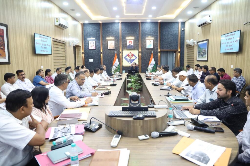 देहरादून की अर्थव्यवस्था को गति देने वाली योजनाएं हो जिला प्लान में शामिल: डीएम