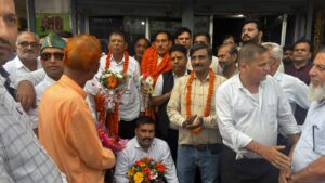 राज्य निर्माण आन्दोलनकारी सम्मान परिषद का अध्यक्ष बनने पर हुकम सिंह कुंवर का जोरदार स्वागत
