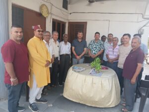 भाजपा नेता गुसाईं के नेतृत्व में एक प्रतिनिधिमंडल ने दून महापौर से की मुलाकात