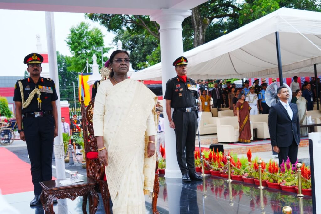 राष्ट्रपति द्रौपदी मुर्मू की उपस्थिति में आईएमए की पासिंग आउट परेड सम्पन्न
