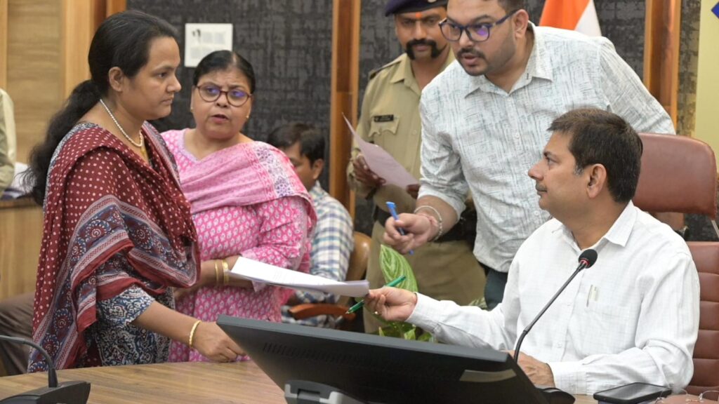 ‘समाधान दिवस’ बना उम्मीद की किरणः गंभीर रूप से बीमार चार बच्चों का होगा मुफ्त इलाज