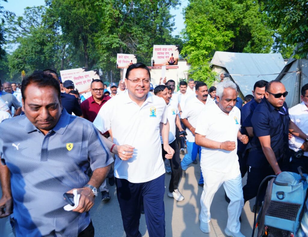 मुख्यमंत्री ने पुलिस लाइन देहरादून में आयोजित रन फॉर योगा कार्यक्रम में किया प्रतिभाग