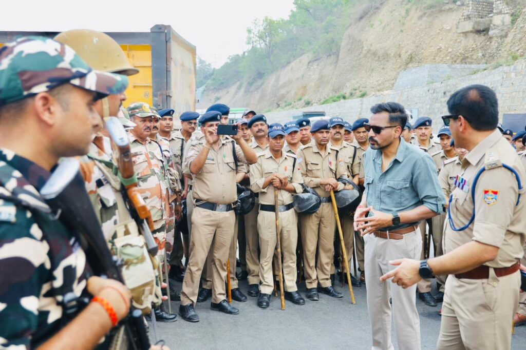 पांवटा साहिब सीमा पर स्थिति सामान्य, प्रशासन और निहंग समुदाय के बीच सकारात्मक वार्ता जारी