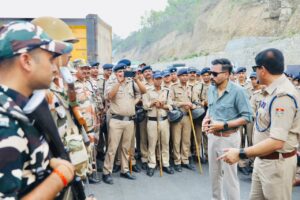 पांवटा साहिब सीमा पर स्थिति सामान्य, प्रशासन और निहंग समुदाय के बीच सकारात्मक वार्ता जारी