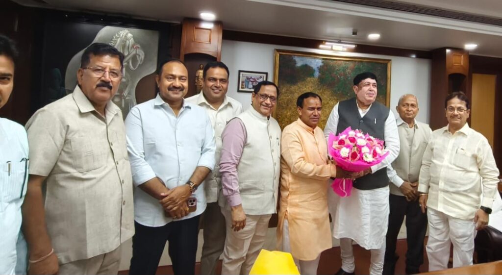 सूबे में चलाया जायेगा ‘खेत बचाओ, जीवन बचाओ’ अभियानः डाॅ. धन सिंह रावत