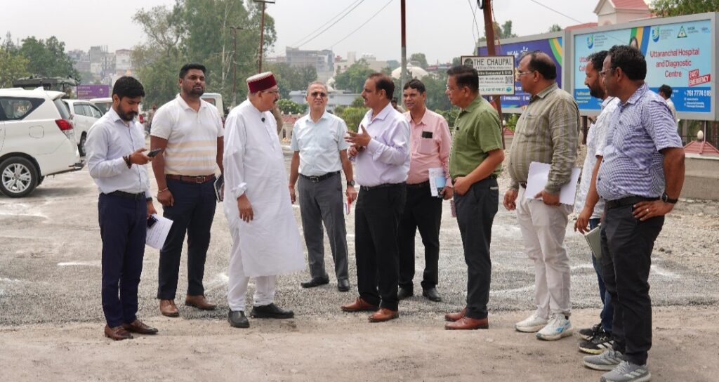 लोनिवि मंत्री महाराज ने किया नंदा की चौकी पुल के पुनर्निर्माण कार्यों का औचक निरीक्षण
