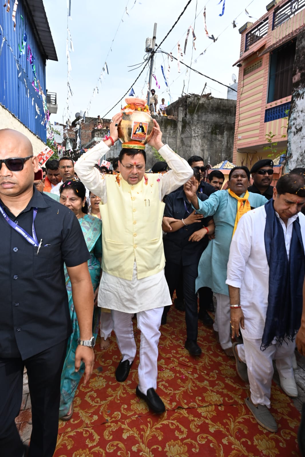  जन्म नहीं, श्रेष्ठ कर्म बनाते हैं व्यक्ति को महान : मुख्यमंत्री