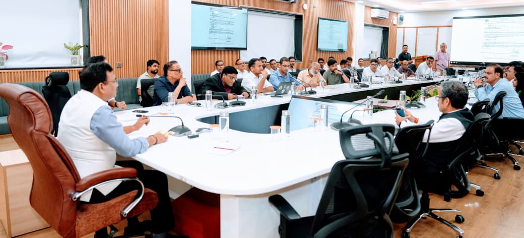 मुख्य सचिव की अध्यक्षता में व्यय वित्त समिति की बैठक, विभिन्न विभागों के प्रस्तावों को संस्तुति प्रदान की