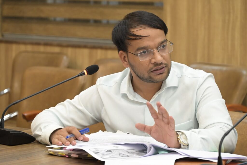बाल श्रम पर जीरो टॉलरेंस: देहरादून में 40 बच्चे रेस्क्यू, दोषी नियोक्ताओं से वसूला जुर्माना