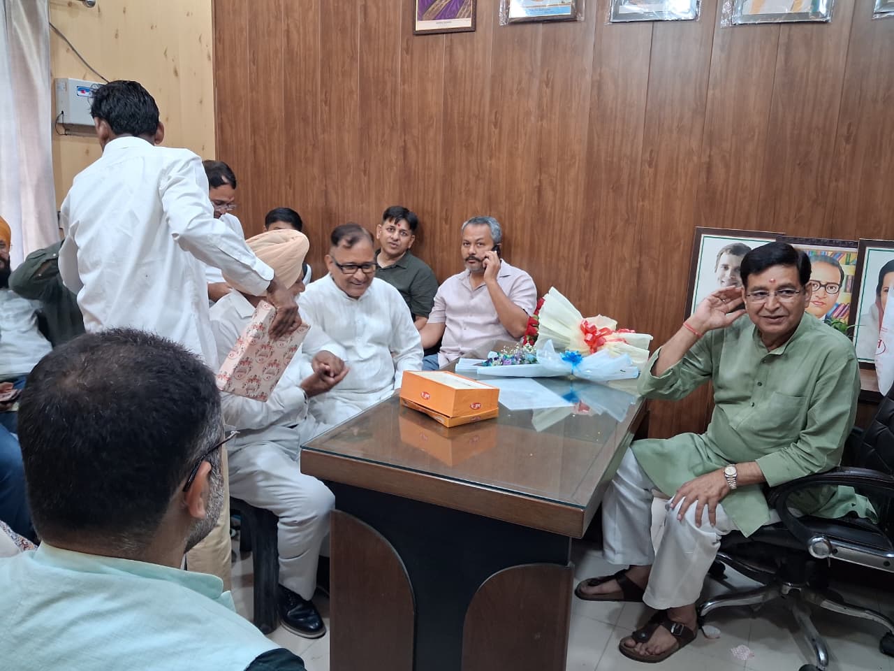 प्रदेश कांग्रेस कमेटी कार्यालय में चुनाव अभियान समिति कार्यालय कक्ष का उद्घाटन
