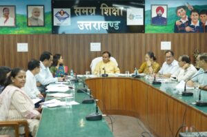 समग्र शिक्षा के तहत निर्माण कार्यों को शीघ्र करें पूर्णः डाॅ. धन सिंह रावत